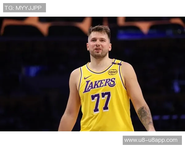 东契奇回应里夫斯质疑称其从未扣篮直言对方只是个喷子 东契奇回应里夫斯质疑称其从未扣篮直言对方只是个喷子